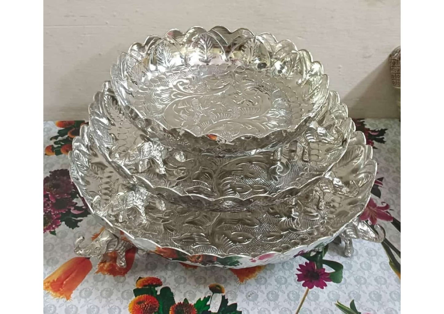 Premium Elephant Stand Serving Bowls/Platters Set (Set of 3)
