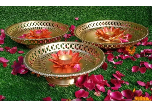 Attractive Iron Lotus Design Golden Urli Set (Set of 3)