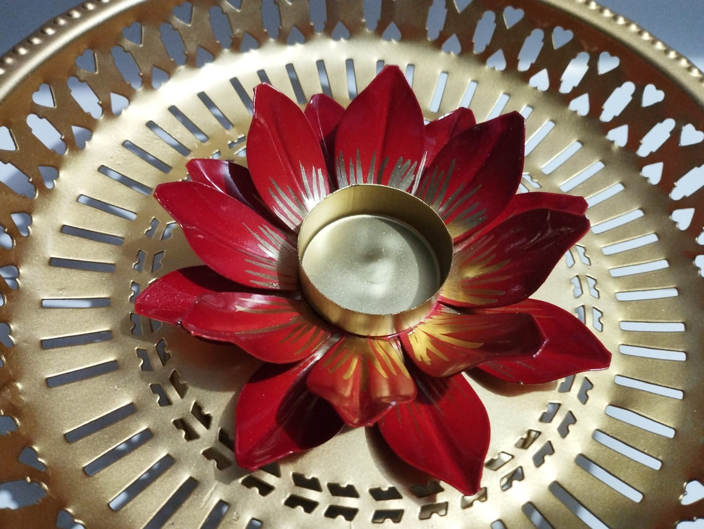Attractive Iron Lotus Design Golden Urli Set (Set of 3)