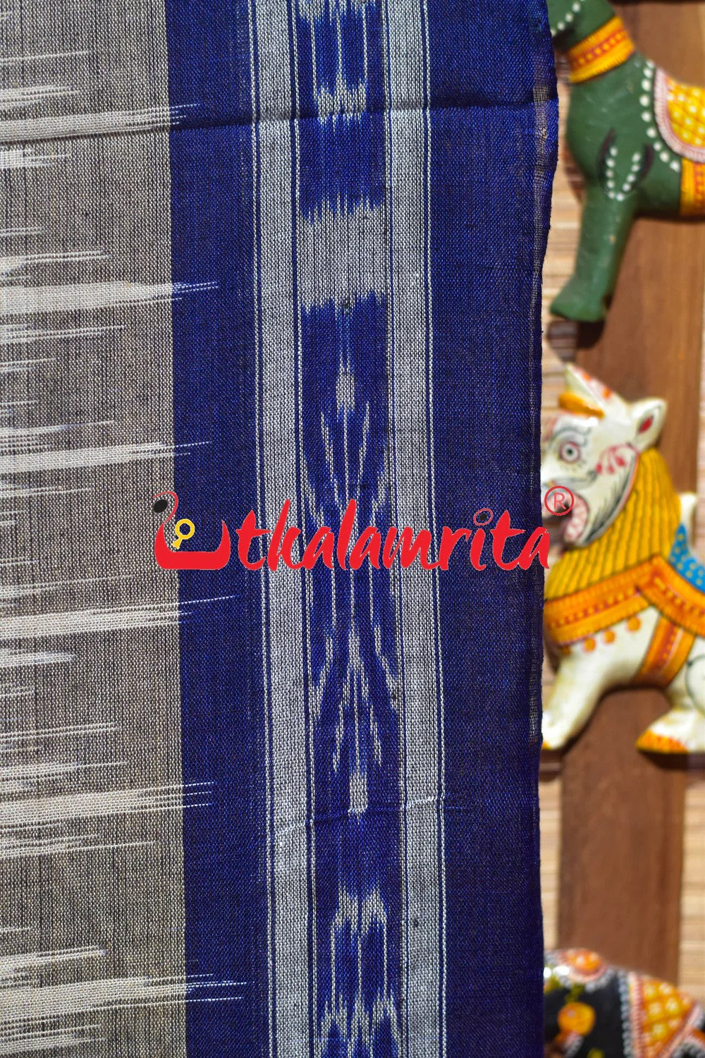 Off White Blue Check Daali Scot Khandua Cotton Saree