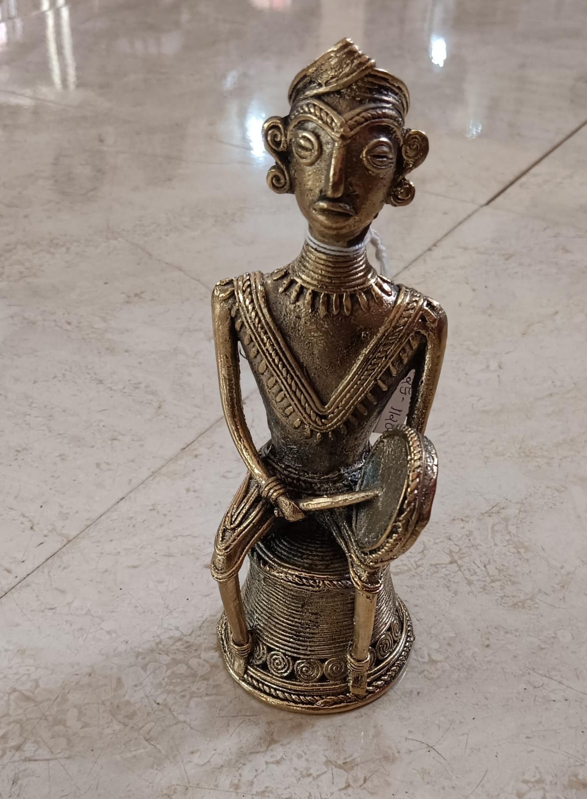 Bastar Metal Craft Of Men Sitting