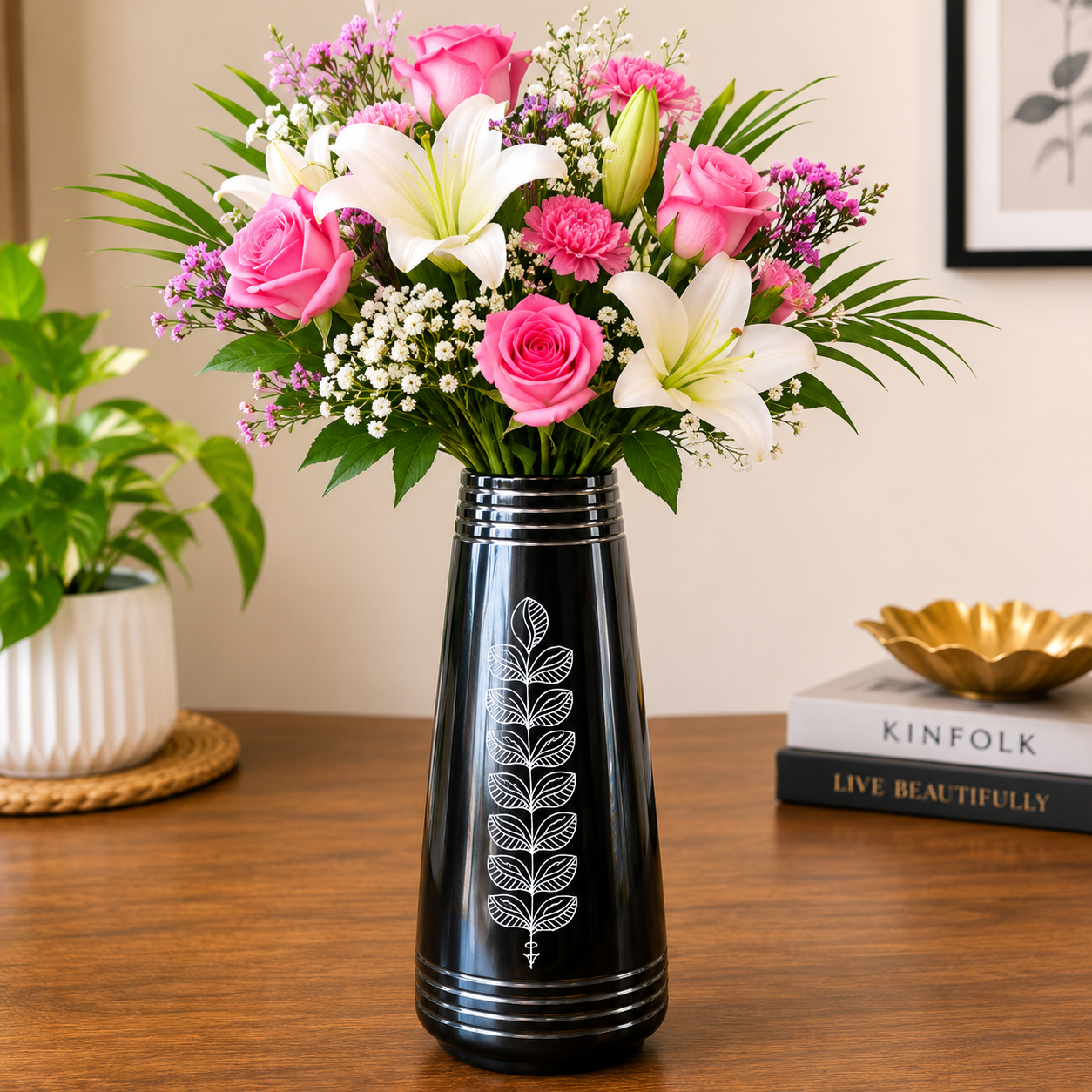 Handmade Eco-friendly Beautiful Black Pottery of Nizamabad Bottle Shaped Flower Vase