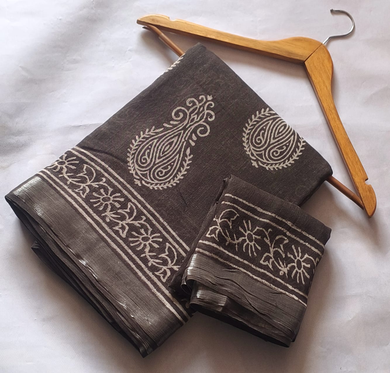 Bagru Hand Block Printed Linen Saree With Blouse