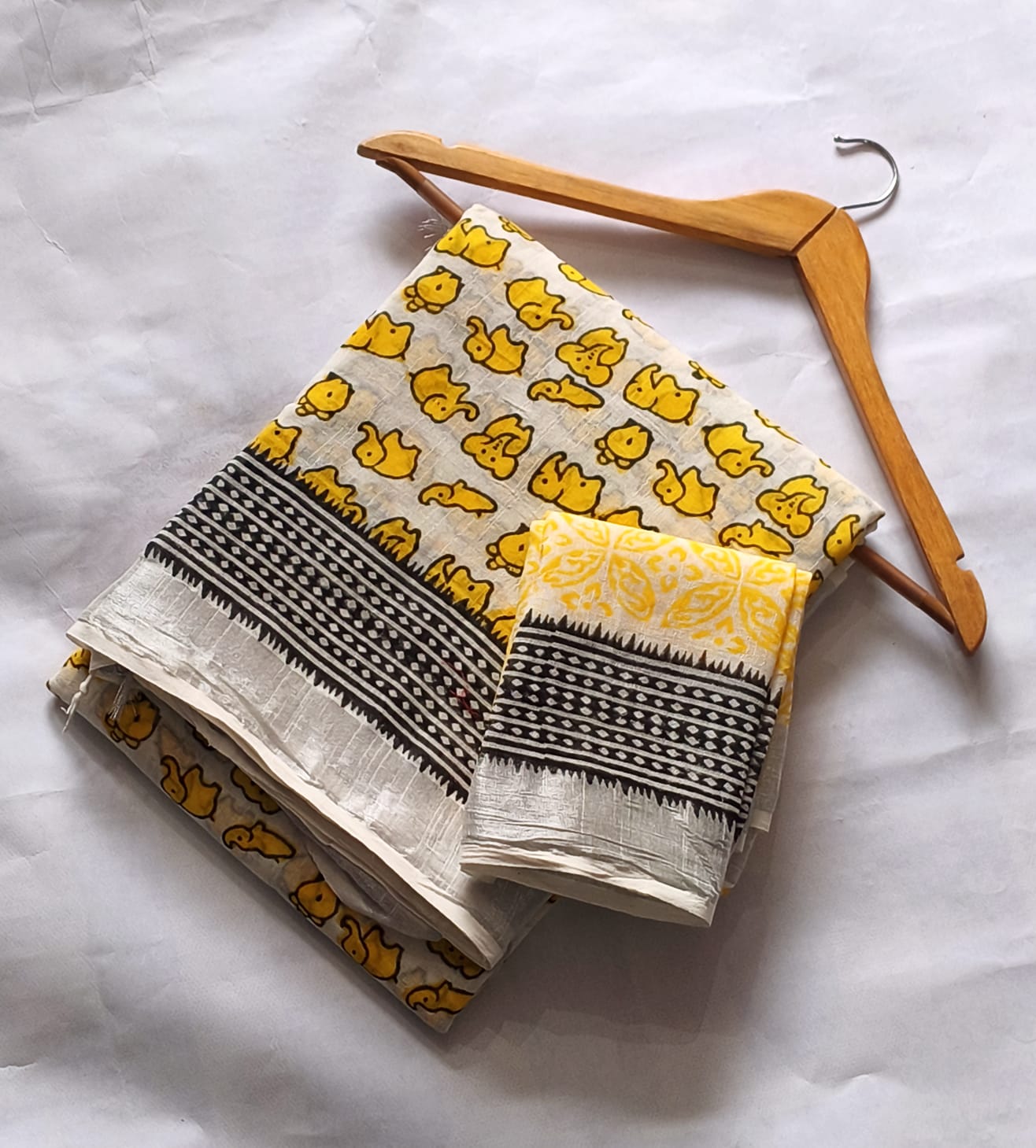 Bagru Hand Block Printed Linen Saree With Blouse