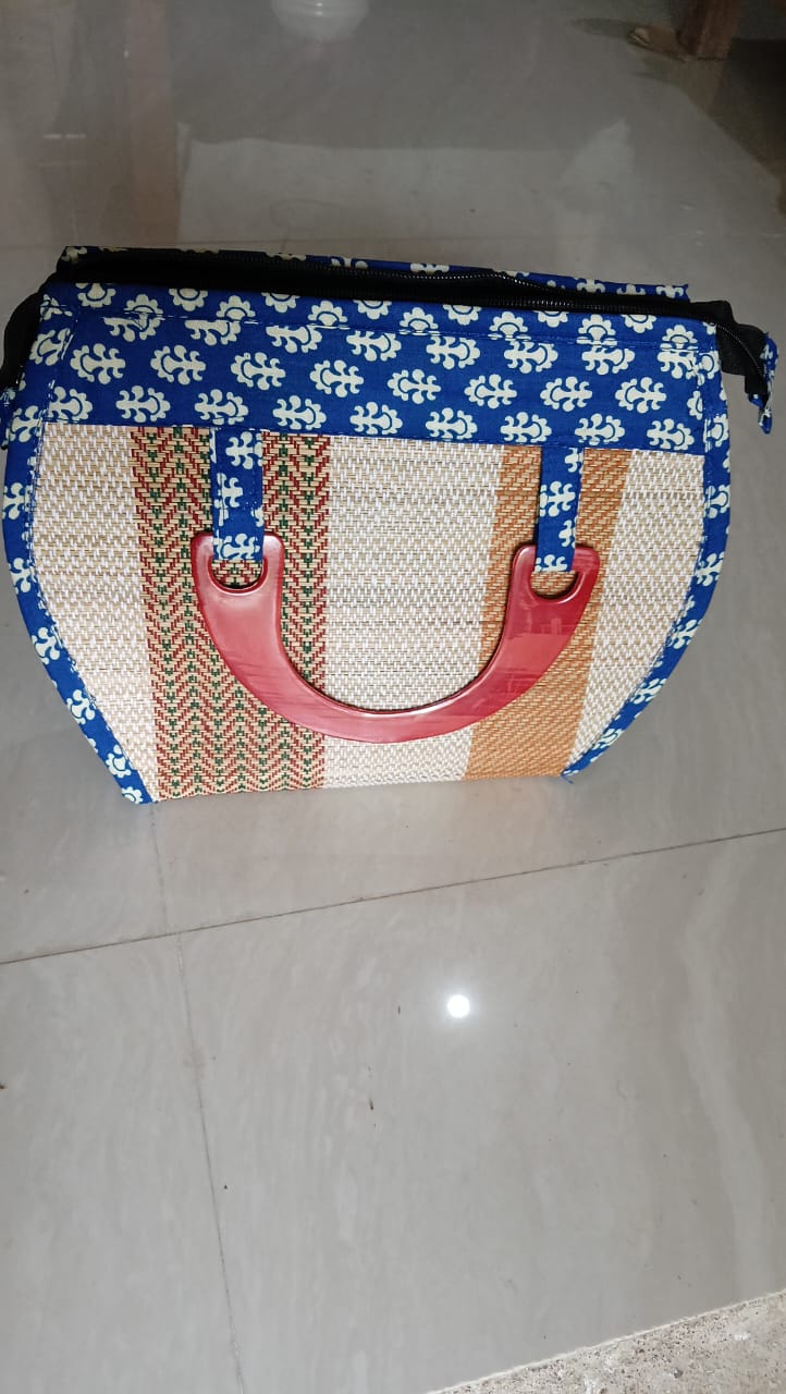 Ladies Hand Bag With Wooden Carrier - Blue