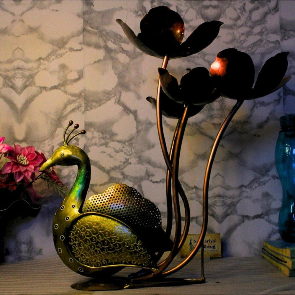 Antique Finish Metal Peacock Décor