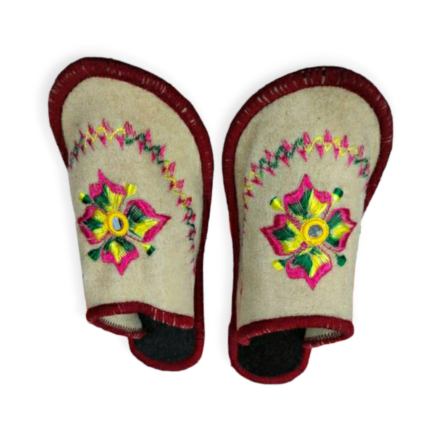 Chamba Chappal in Cream & Maroon Colour