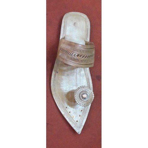 Beautiful Handicraft Trendy Look Kolhapuri Chappals Design In Beige Colour For Women