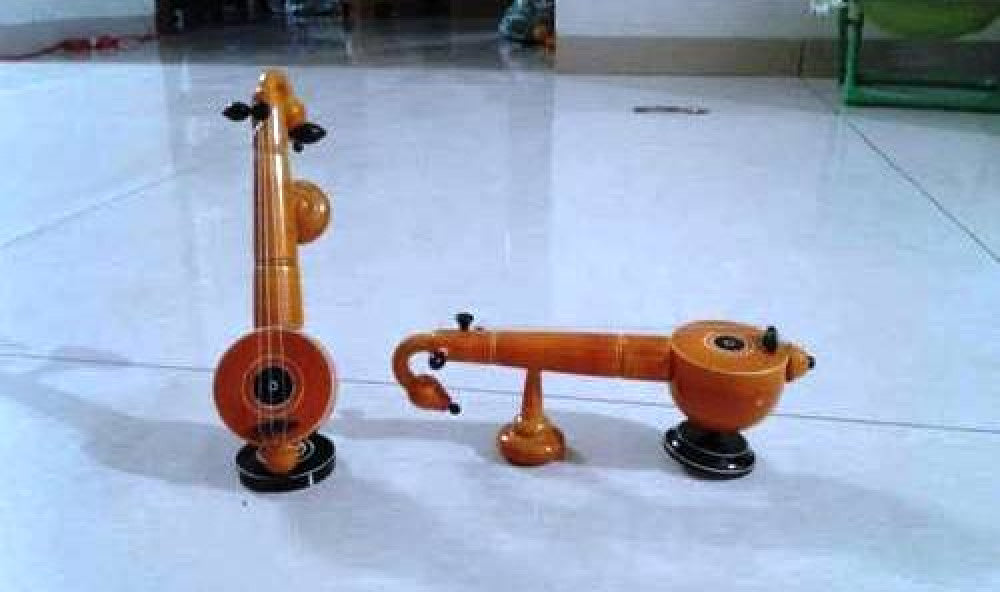 Handmade Lacquer Wooden Etikoppaka Toy Of Veena