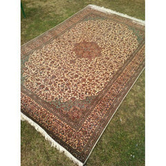 Kashmir Hand Knotted Traditional Silk Cream Carpet