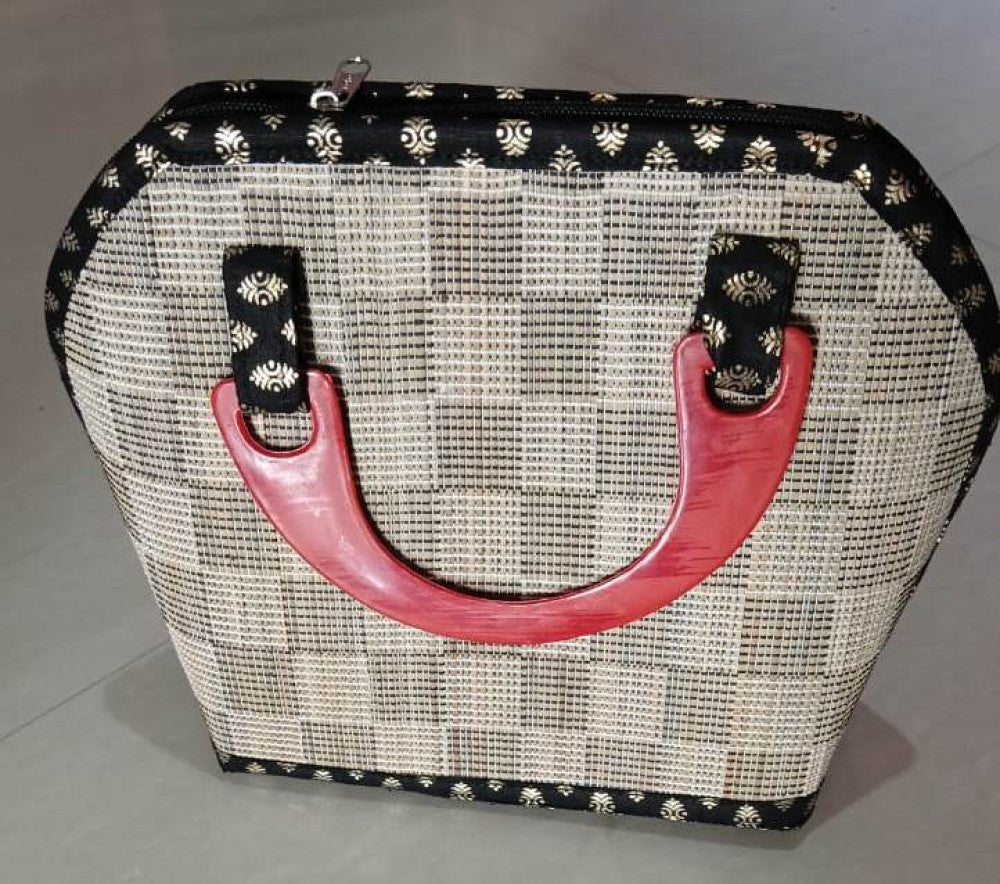 Ladies Hand Bag With Wooden Carrier-Style 11