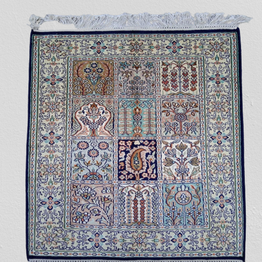 Leaves Design Hand Knotted Carpet 16/16 Knots