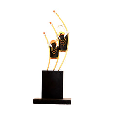 Maadia-Maadin artistic figurine