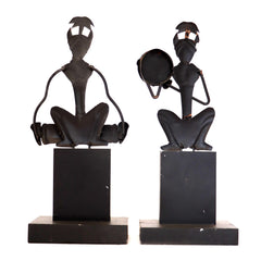 Maadia-maadin couple playing instruments figurine (set of 2)
