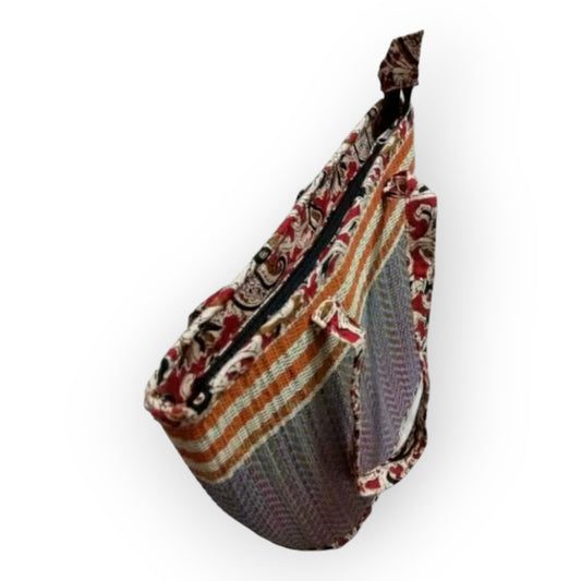 Madur Kathi Hand Bag in Maroon Colour