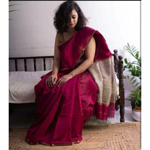 Beautiful Handmade Magenta Colour Maheshwar Saree For Women