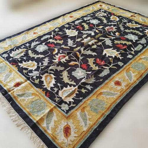 Traditional Handicraft Long Lasting Mirzapur Woollen Dari Multicolour For Daily Use Purpose