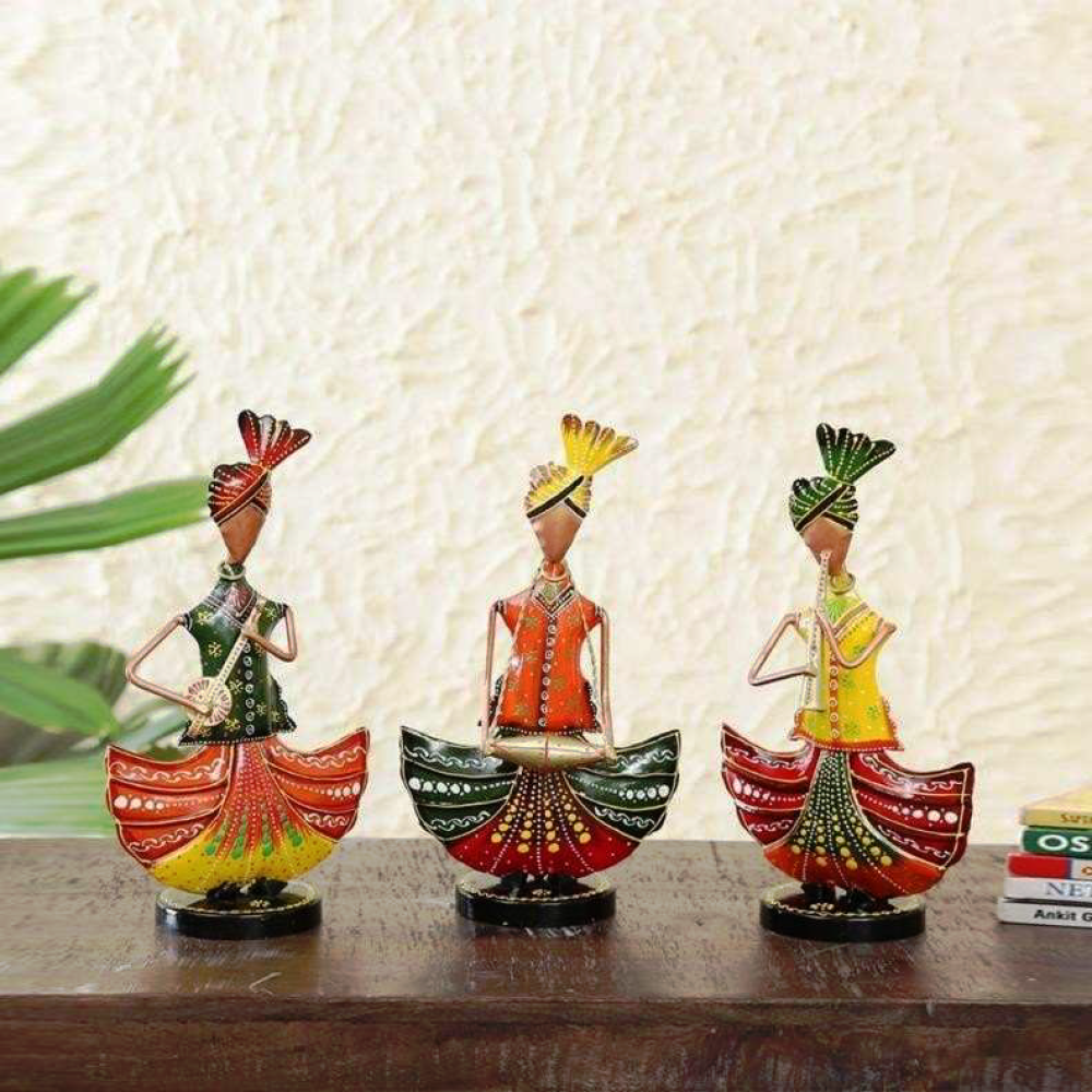 Multicolour Iron Wrought Human Figurine Set Of 3