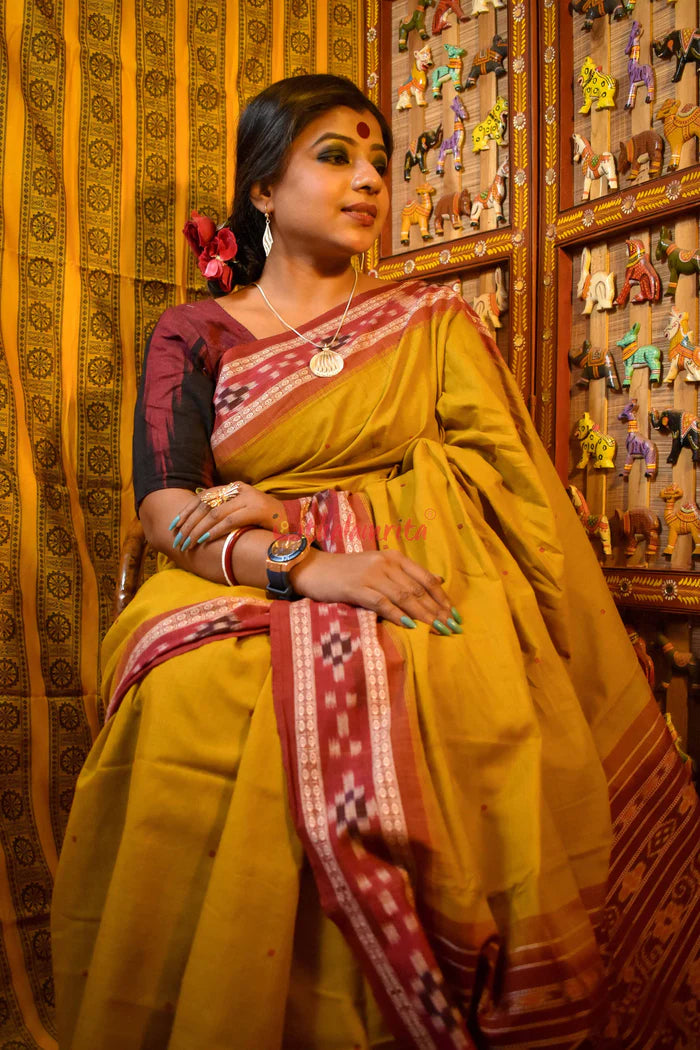 Nirmala with Pasapali Border
