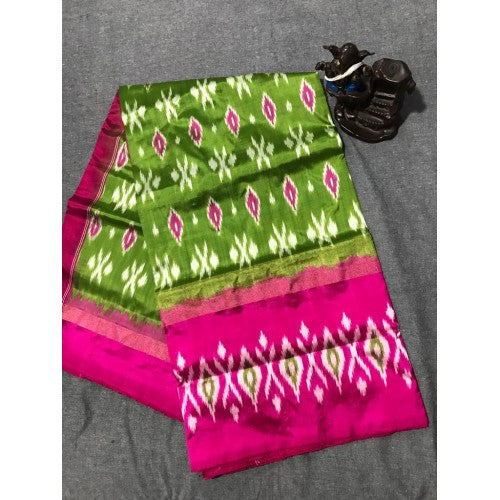 Pochampally Ikkat Beautiful Light Weighted Silk Grassy Green Colour & Pink Border Saree for Clas