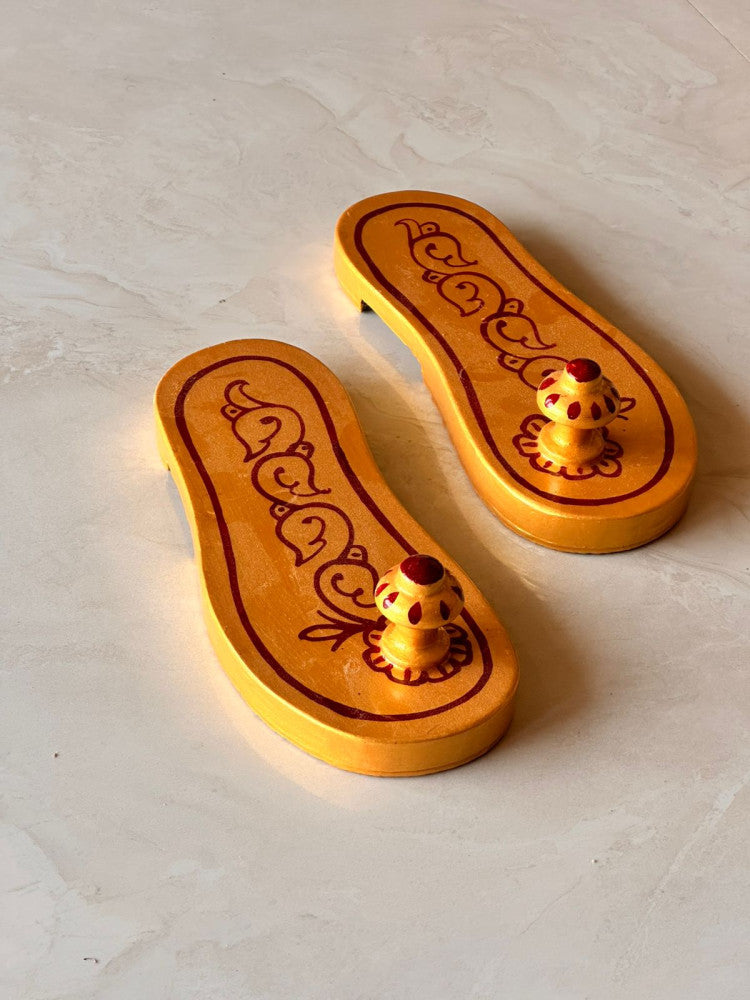 Sankheda Yellow Charan Paduka