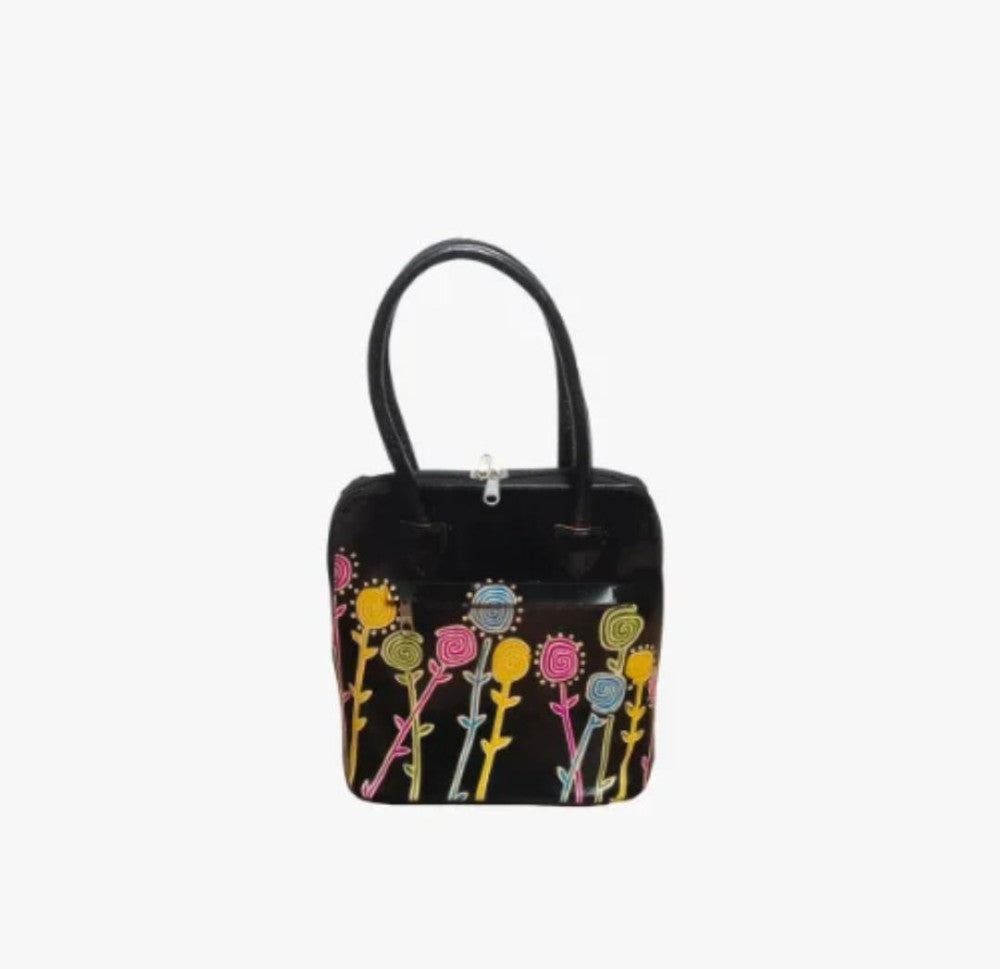 Shantiniketan Genuine Leather Handcarfted Black Fill Chain Hangbag For Woman( Daisy)