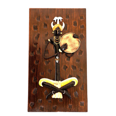 Sitting Maadia wall hanging