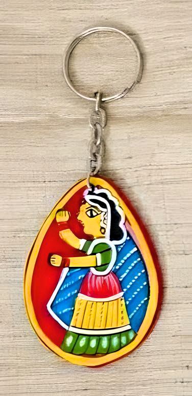 Tikuli Art Key Chain in Oval Shape