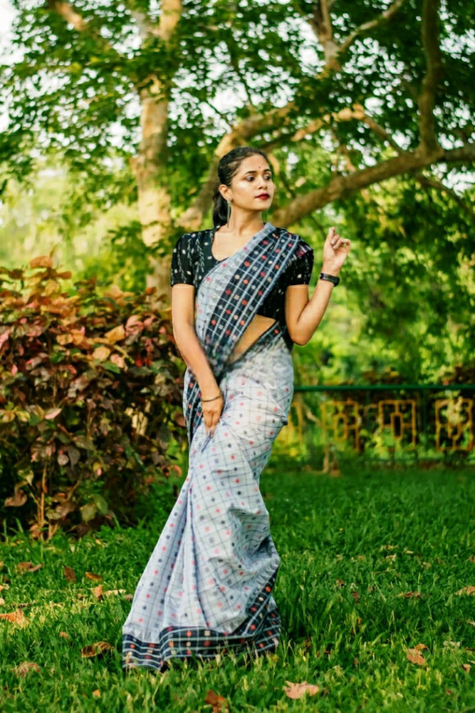 beautiful grey black prints berhampur saree h