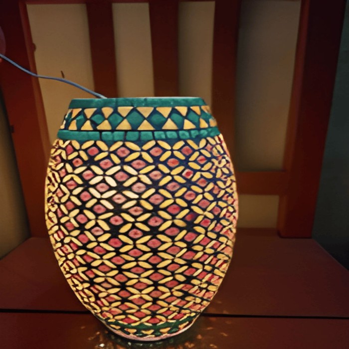 DHOLAK SHAPE TABLE LAMP Red & Green