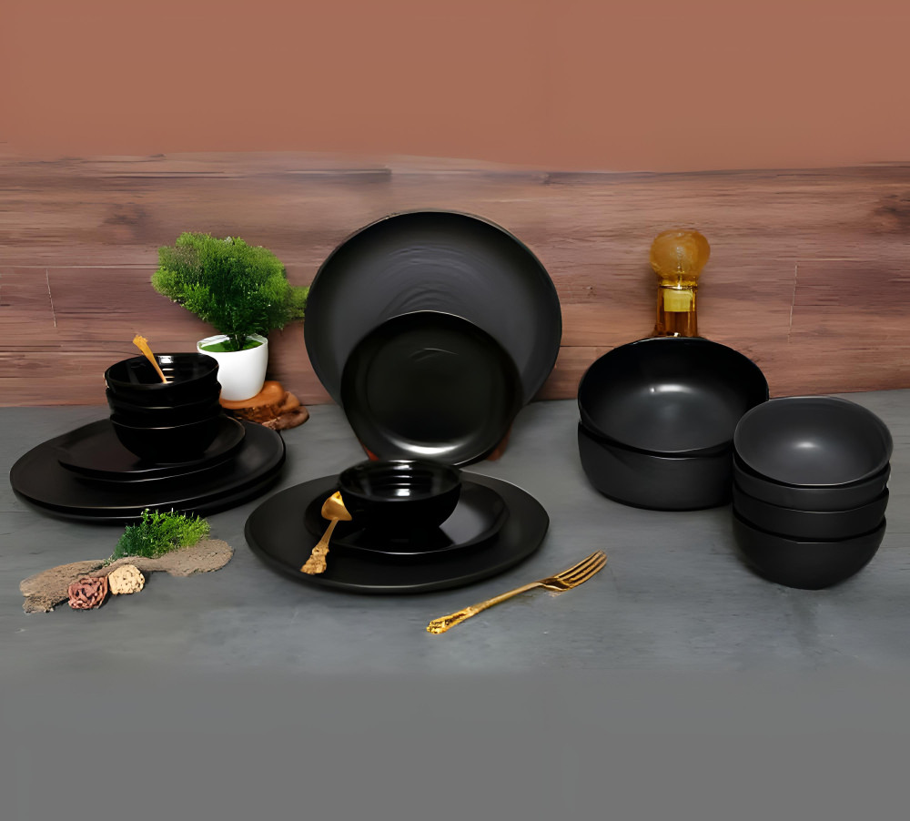 Dinner set of 18 Pcs in Black Matt