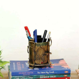Gold Wrought Miniature Pen Stand