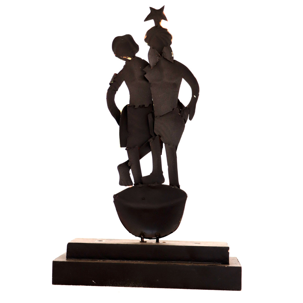 Maadia-Maadin couple on dholak figurine - 0