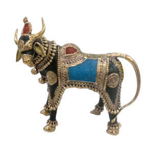 Nandi Facing Left with Blue & Red Paint