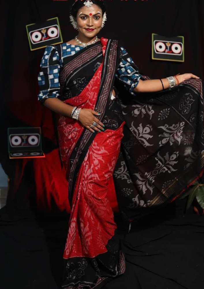 Red Black Shankh Khandua Cotton Saree - 0