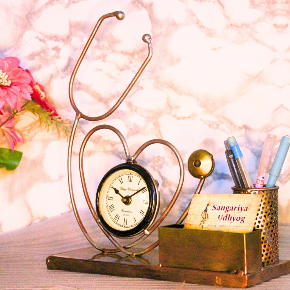 Stethoscope Pen Stand With Clock - 2